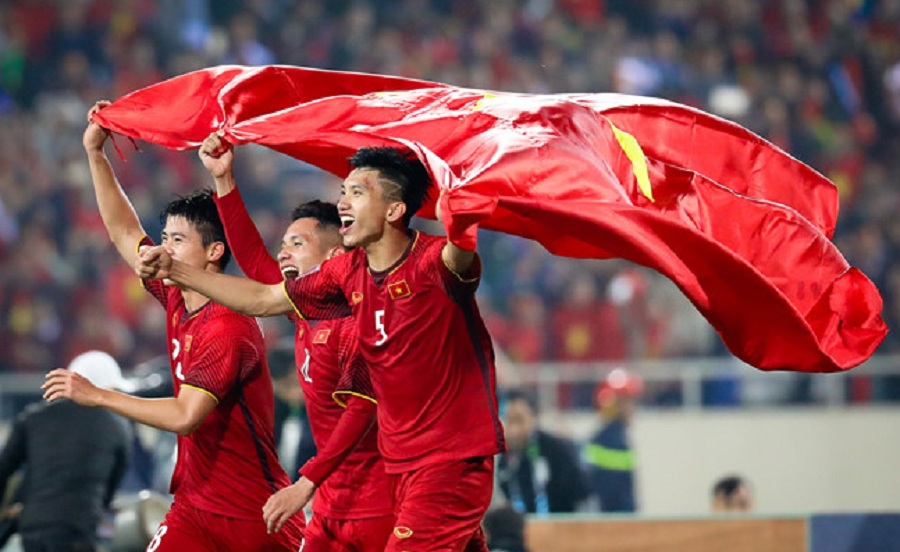 Đội tuyển bóng đá Việt Nam thăng hạng Châu Á, liệu có bắt kịp đội tuyển Trung Quốc hay không?