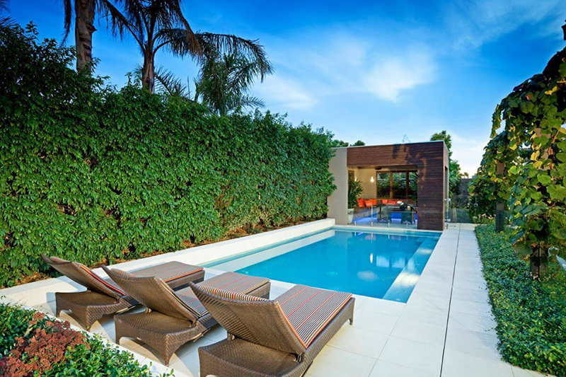Thiết kế hồ bơi ngoài trời cho ngôi nhà của bạn để cuộc sống trọn vẹn hơn